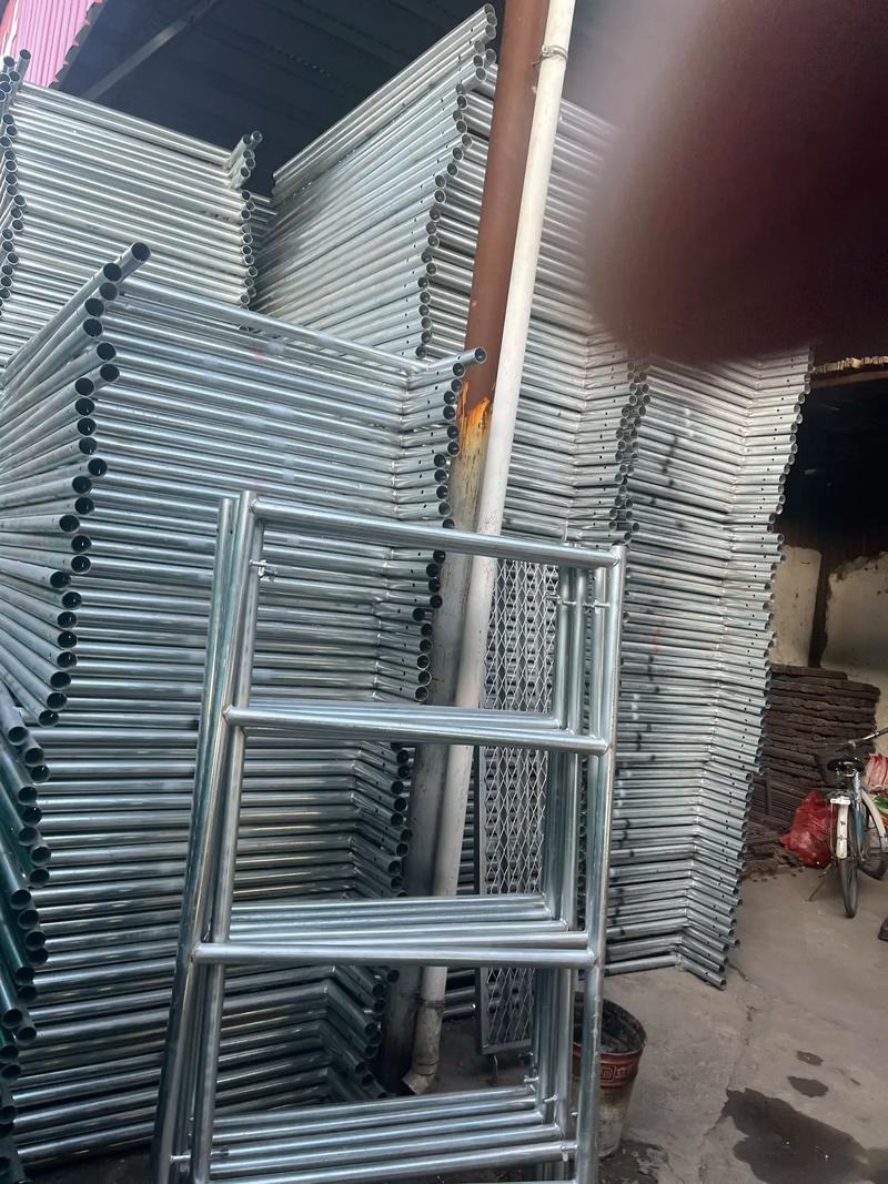 專業(yè)出售出租腳手架!歡迎致電13399387799